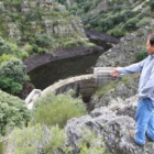 El pedáneo de San Andrés de las Puentes, José Luis de la Torre, mostraba el efecto del desembalse