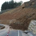 Zona de carretera de Almanza donde ya ha habido desprendimientos
