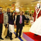 Un momento de la inauguración de la exposición sobre la Piñata en El Corte Inglés.