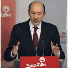 Rubalcaba, respondiendo al balance del año 2013 realizado por el Gobierno.