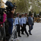 Máxima expectación a la puerta de la Audiencia Nacional a la llegada de Trapero.