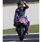 Viñales celebra su triunfo en el circuito de Phillips Island. CROSLING