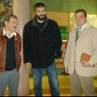 En la foto, José Luis Prada, Guillermo Murias y Joaquín del Arco, momentos antes de la conferencia