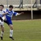 Fontanillo, a la izquierda, fue objeto de falta en el único gol soriano