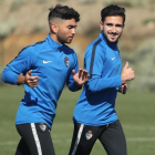 Los dos refuerzos de la Deportiva en el entrenamiento de esta mañana en Ponferrada.