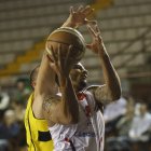 La defensa zamorana fue un duro escollo para el Agustinos.
