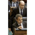 Zapatero y Rubalcaba, ayer en el Congreso.