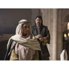 Elia GAlera en el papel de reina Sancha y Carlos Bardem como Conde de León. AMAZON PRIME