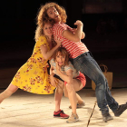 Los tres protagonistas de ‘El último verano’. LUIS CASTILLA