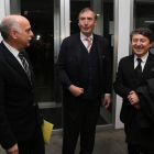 Tomás Fernández, vicerrector de centros asociados, Laborda y Samuel Folgueral, ayer.