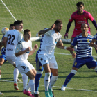 Amistoso entre la SD Ponferradina y el CD Lugo disputado en el Anexo de El Toralín. L. DE LA MATA