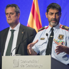 El conseller de Interior, Joaquim Forn, y el mayor de los Mossos, Josep Lluís Trapero. MARTA PÉREZ
