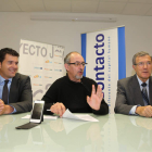 A. Andrés, Plus Contacto, J. Peña, Proyecto Hombre y J. L. Lorenzana, de Cáritas.