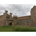 La silueta del Castillo de los Templarios es una marca de identidad de la ciudad de Ponferrada y quiere ser también su centro cultural.