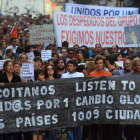 Los manifestantes recorren las calles de Ponferrada.