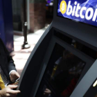 En El Salvador, ya operan incluso los cajeros para las bitcoins. RODRIGO SURA