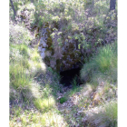 Paraje de Los Cabuercos. Al fondo, las explotaciones romanas del Duerna.