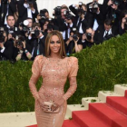 Beyoncé llega a la gala del Museo Metropolitano de Arte de Nueva York.