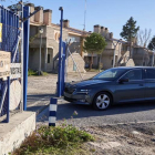 Imagen del coche de Urdangarín a la entrada de la cárcel.