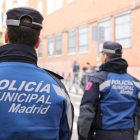 Dos agentes del cuerpo de Policía Municipal de Madrid.