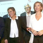 Valdeón y Alicia García, junto a varios ponentes de la jornada de presentación del plan. MIRIAM CHACÓN