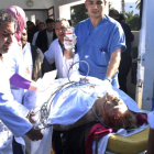 Un herido es evacuado del Museo del Bardo al hospital Charle Nicol después del atentado perpetrado en Túnez.
