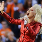 Lady Gaga, el año pasado, cantando el himno de Estados Unidos en la Superbowl.