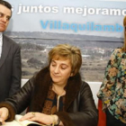 Lázaro García Bayón, María Jesús Ruiz e Isabel Carrasco, hoy en Villaquilambre.