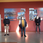 Bailez, Rubio, Carrera, Blanco y Macho durante la visita a las instalaciones de la estación de autobuses. DL