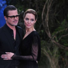 Brad Pitt y Angelina Jolie posando en la presentación de la película 'Maléfica'.