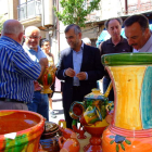 Palazuelo y Gallego, durante su recorrido entre los expositores de la feria.