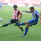 Castañeda centra para que Berrocal remate de cabeza junto al palo.