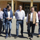 Miembros del PSOE a nivel autonómico y provincial visitaron ayer Sahagún y Grajal de Campos. ACACIO