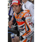 Mar Márquez celebra la pole conseguida en Le Mans.
