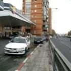 La gasolinera de la Casa de Campo, una de las afectadas, presentaba ayer aspecto de normalidad