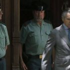 El expresidente de Caja Madrid Miguel Blesa, saliendo del Tribunal Superior de Justicia de Madrid, hoy.
