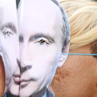Protesta contra la discriminación de los homosexuales ante la embajada de Rusia en París.