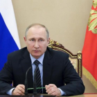 Putin, tras una reunión de su consejo de seguridad, en Moscú, el 5 de mayo.