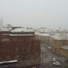 Nieve en la plaza de Santo Domingo.