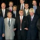 Rodrigo Rato, ministro de Economía, rodeado de sus colegas europeos en la reunión del Ecofin