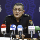 El jefe superior de Policía, Alfonso José Fernández Díez, durante la rueda de prensa ofrecida esta tarde.