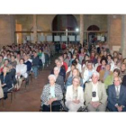 El auditorio Carmelo Gómez acogió parte de la jornada de convivencia celebrada ayer en Sahagún.