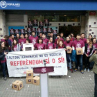 Miembros de Arran participan en la ocupación de la sede del PP en Barcelona.