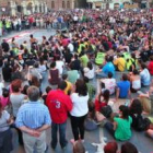Una asamblea ante la Catedral de León puso fin a la manifestación de los indignados.