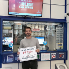 La Administración de Loterías 25 de León valida el boleto número 45.620. ICAL
