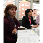 Mari Paz Martínez, de Fabero, y Ángela Marqués, ayer.