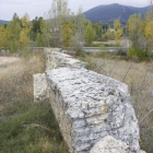 Grandes bloques de la característica piedra de Boñar. CAMPOS