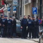 Policías belgas, durante una de las últimas operaciones contra el terrorismo. STEPHANIE LECOCQ