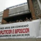 Los trabajadores del hospital San Juan de Dios se han manifestado en numerosas ocasiones
