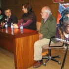 Los responsables municipales y de las cofradías presentaron ayer el cartel de la Pasión.